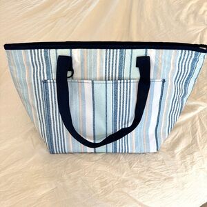 Thirty One Tote Ally Thermal in Boardwalk Stripe NWOT